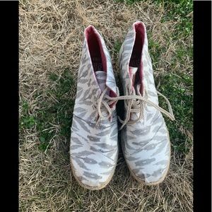 Toms, Canvas wedges size 9.5 NEW